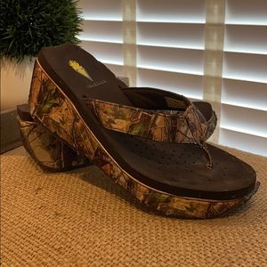 Camp Volatile Wedges